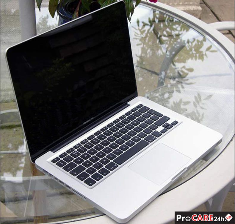 Màn hình của MacBook Pro MC700 - 13.3 inch (2011)