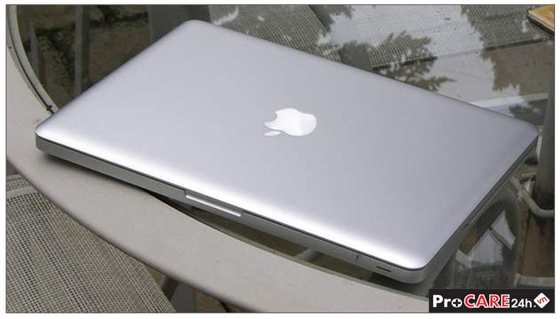 MacBook Pro MC700 - 13.3 inch (2011)
